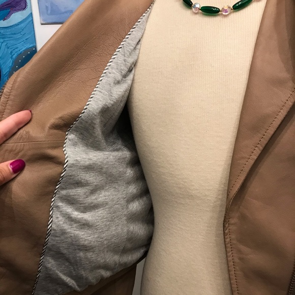 Camel 🐫 toe - Picture 6 of 10